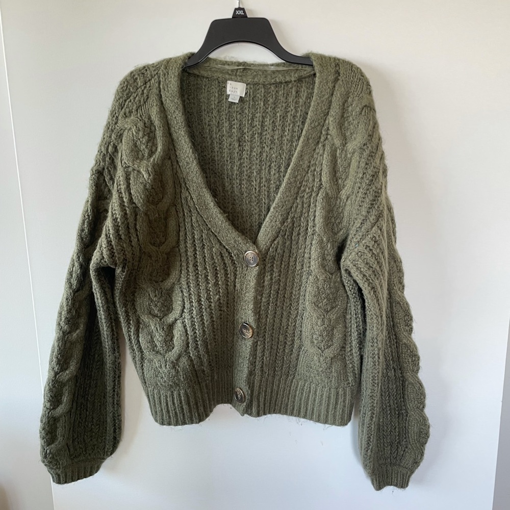 Olive green cropped v neck sweater